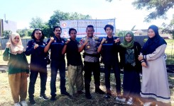 Atlet dan Anggota Perbakin Unhas bersama Ketua Umum Pengkot Pbk