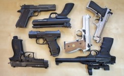 guns